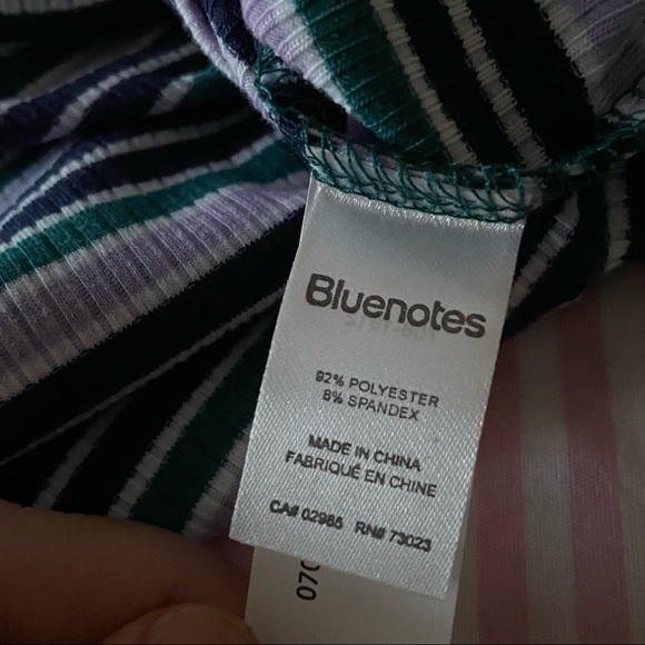 ✨3/$15✨bluenotes striped-turtleneck crop top - Picture 6 of 6